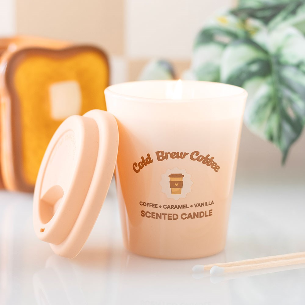 Lumânare Parfumată Premium cu Aromă de Cafea Cold Brew, Timp Ardere 42h